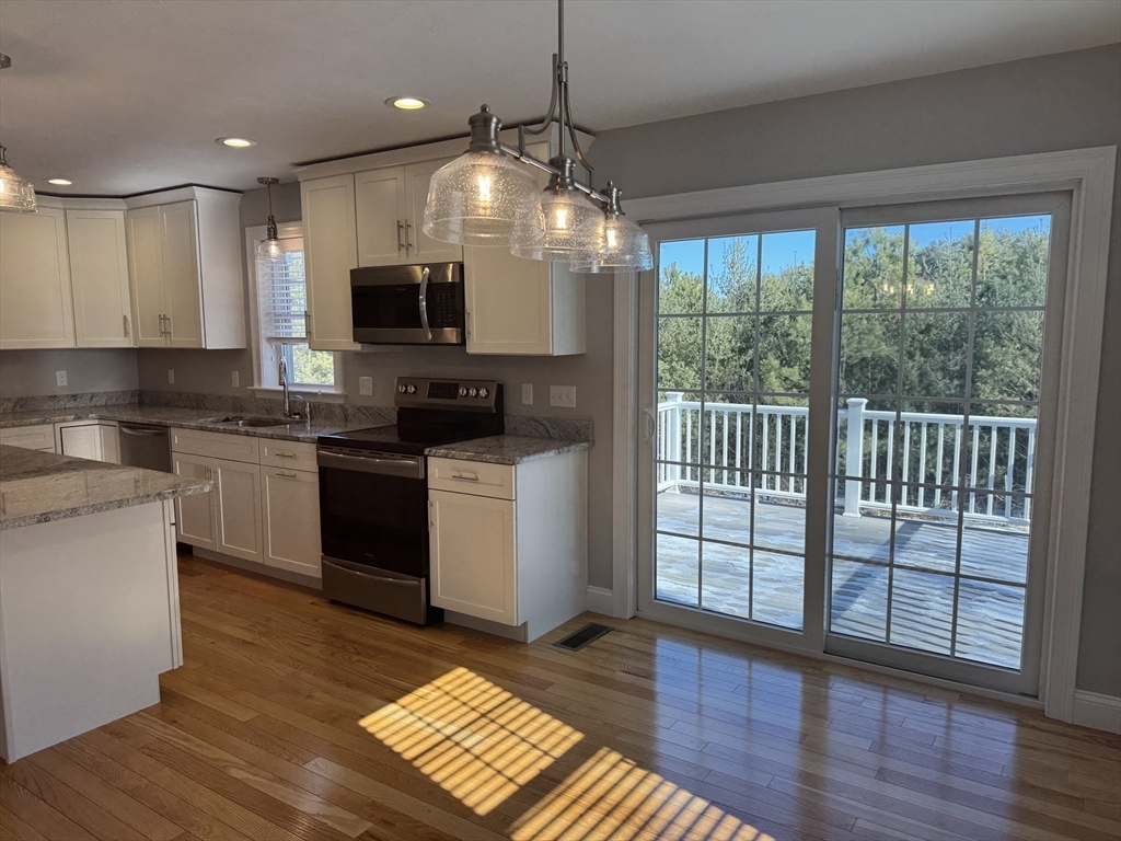 3 bed, 2 bath apartment for rent at 290 Thompson St Unit 1, Middleboro — photo 9 of 33