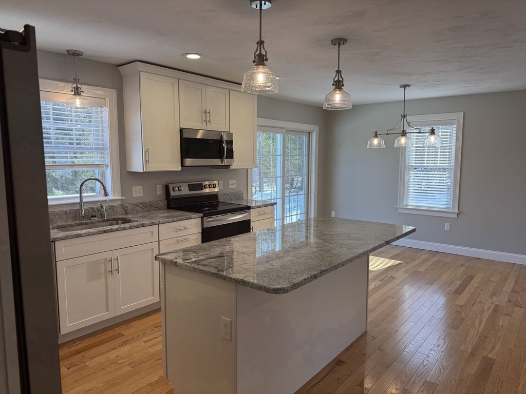3 bed, 2 bath apartment for rent at 290 Thompson St Unit 1, Middleboro — photo 10 of 33