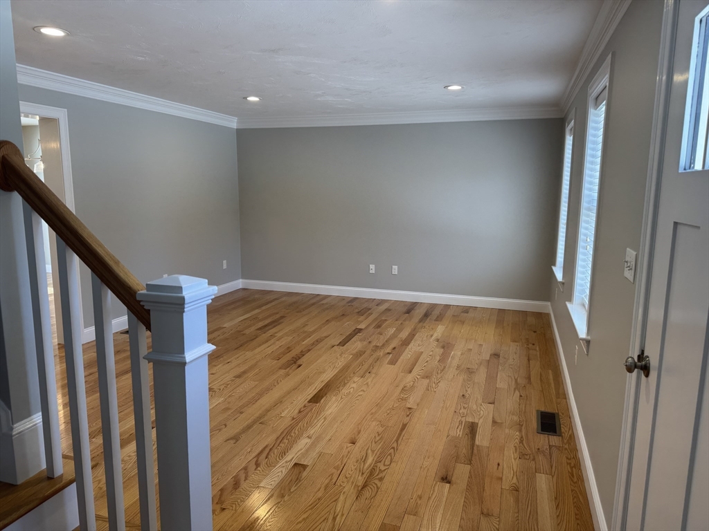 3 bed, 2 bath apartment for rent at 290 Thompson St Unit 1, Middleboro — photo 12 of 33