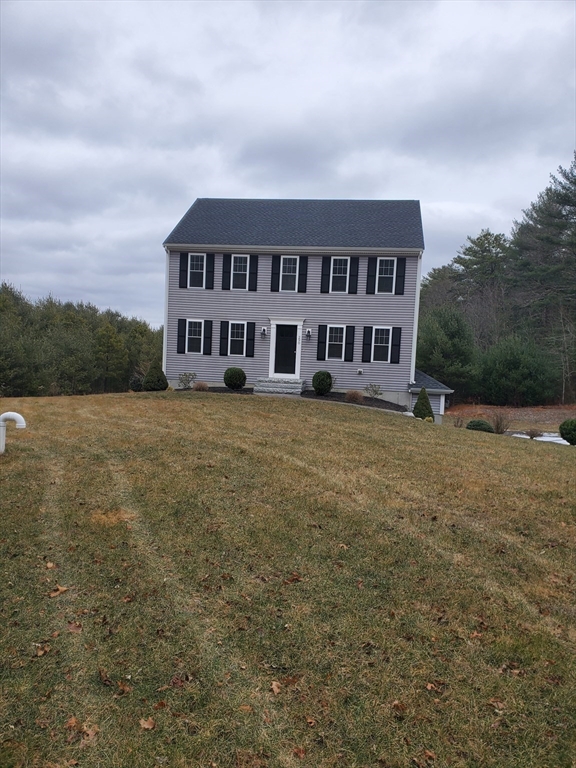 3 bed, 2 bath apartment for rent at 290 Thompson St Unit 1, Middleboro — photo 3 of 33
