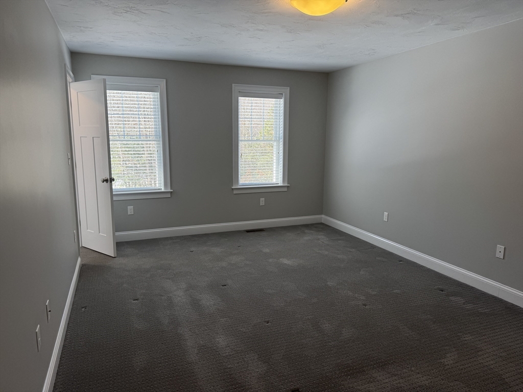 3 bed, 2 bath apartment for rent at 290 Thompson St Unit 1, Middleboro — photo 25 of 33