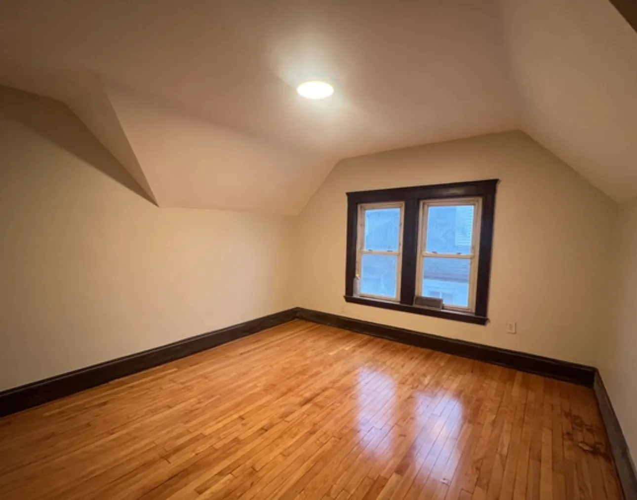 4 bed, 2 bath apartment for rent at 291 Alewife Brook Pkwy Unit 2, West Somerville — photo 6 of 10