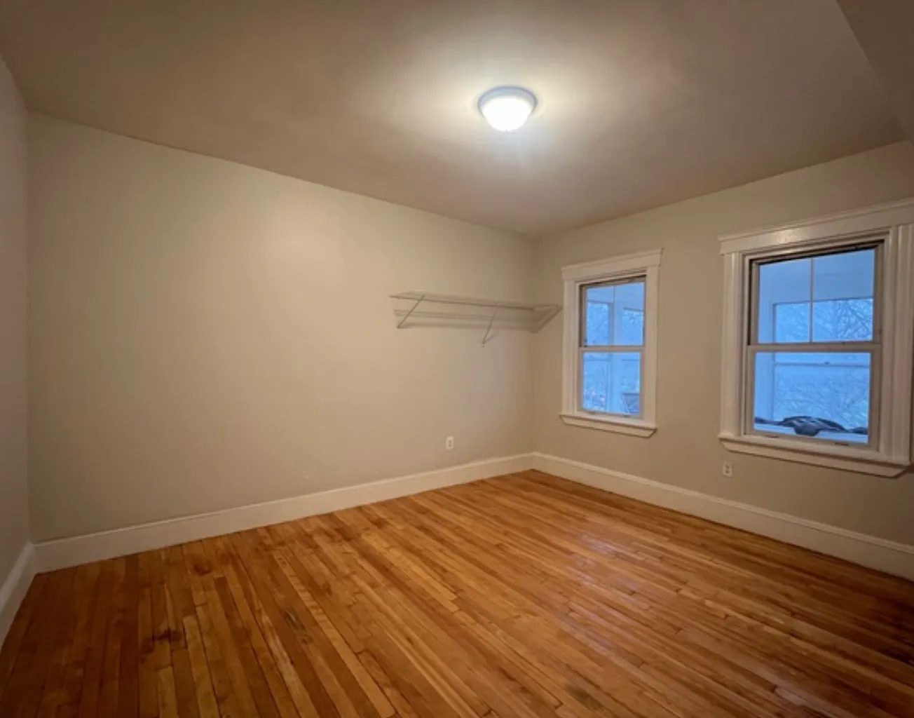 4 bed, 2 bath apartment for rent at 291 Alewife Brook Pkwy Unit 2, West Somerville — photo 5 of 10