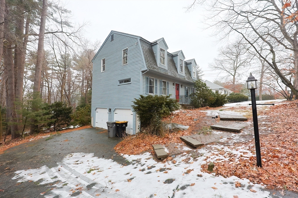 4 bed, 2 bath apartment for rent at 291 Central St, Framingham — photo 2 of 20