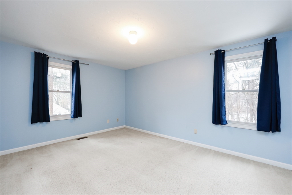4 bed, 2 bath apartment for rent at 291 Central St, Framingham — photo 15 of 20