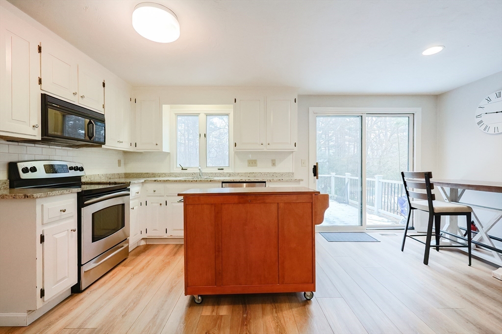 4 bed, 2 bath apartment for rent at 291 Central St, Framingham — photo 5 of 20