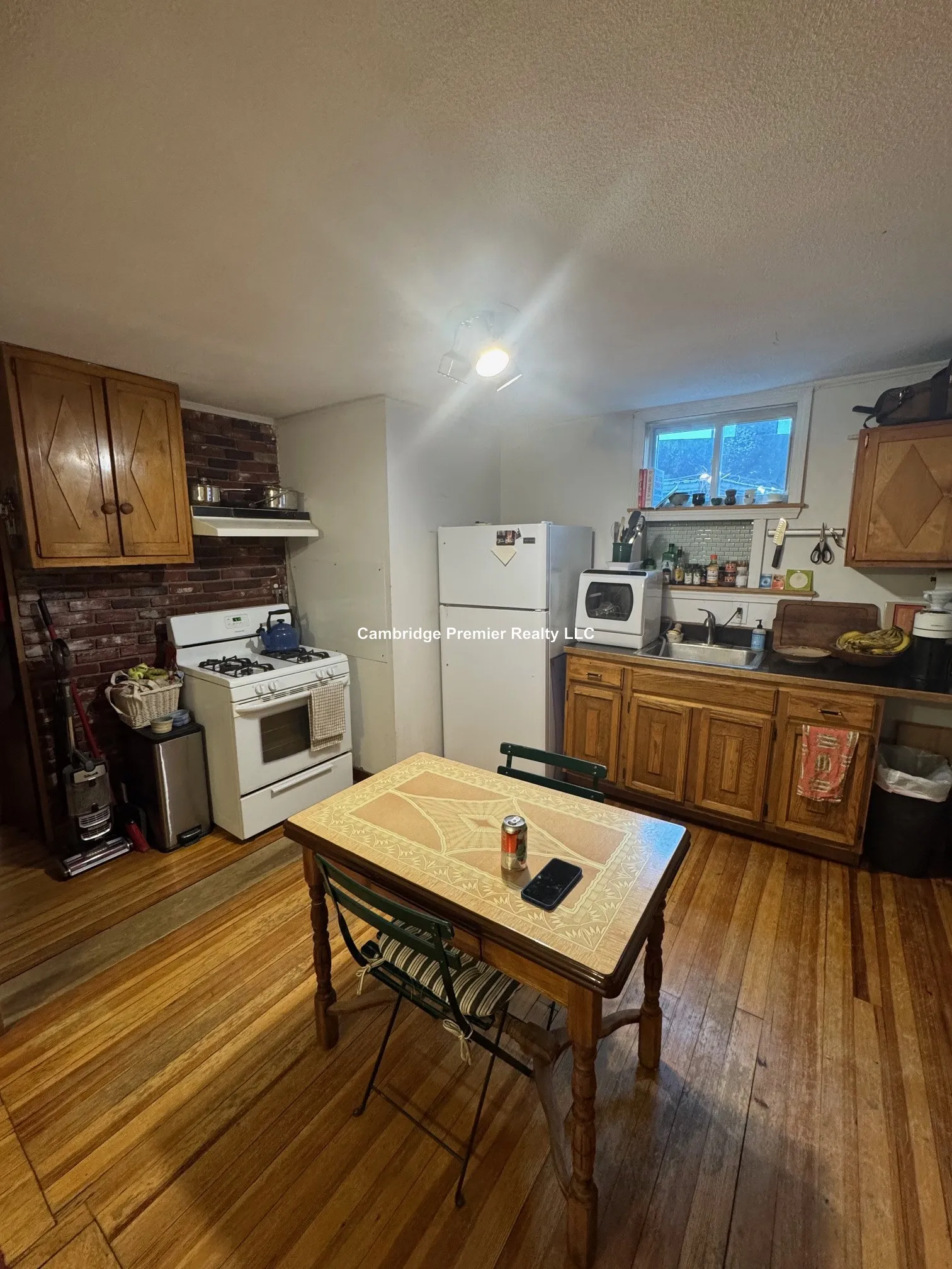 1 bed, 1 bath apartment for rent at 291 Columbia St Unit 1, Wellington-Harrington — photo 3 of 11