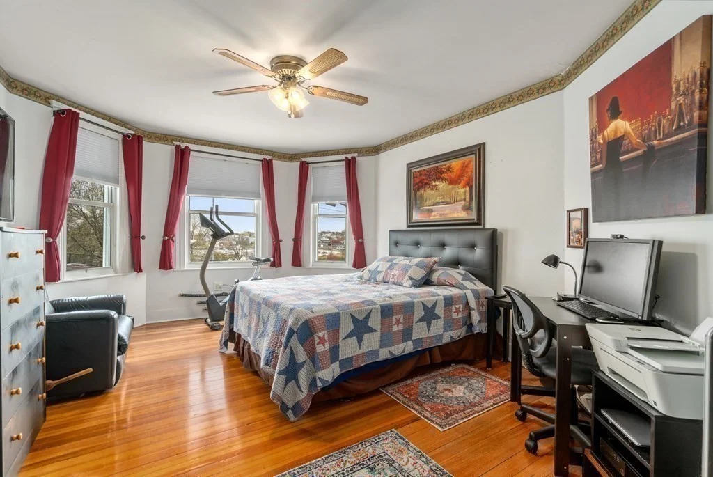 3 bed, 1 bath apartment for rent at 291 E Eagle Unit 2, East Boston — photo 5 of 11