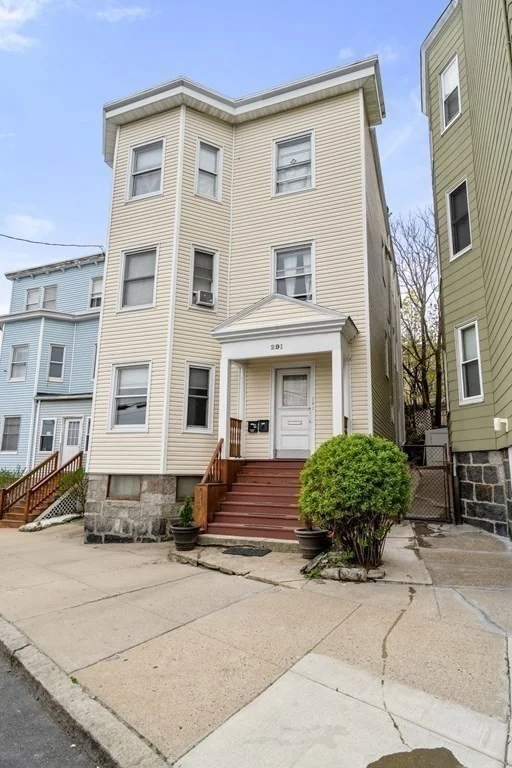 3 bed, 1 bath apartment for rent at 291 E Eagle Unit 2, East Boston — photo 3 of 11