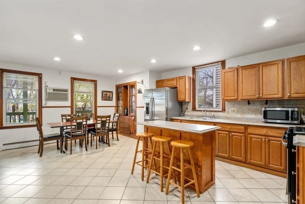3 bed, 1 bath apartment for rent at 291 E Eagle Unit 2, East Boston