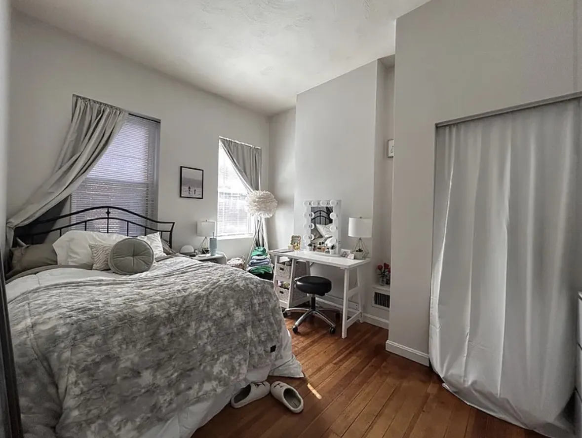 3 bed, 1 bath apartment for rent at 291 E St Unit 3, South Boston — photo 3 of 10