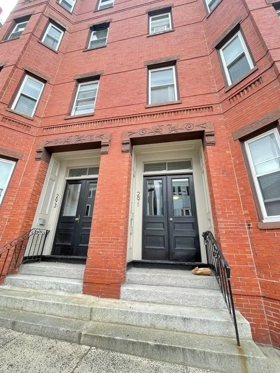 3 bed, 1 bath apartment for rent at 291 E St Unit 3, South Boston — photo 10 of 10