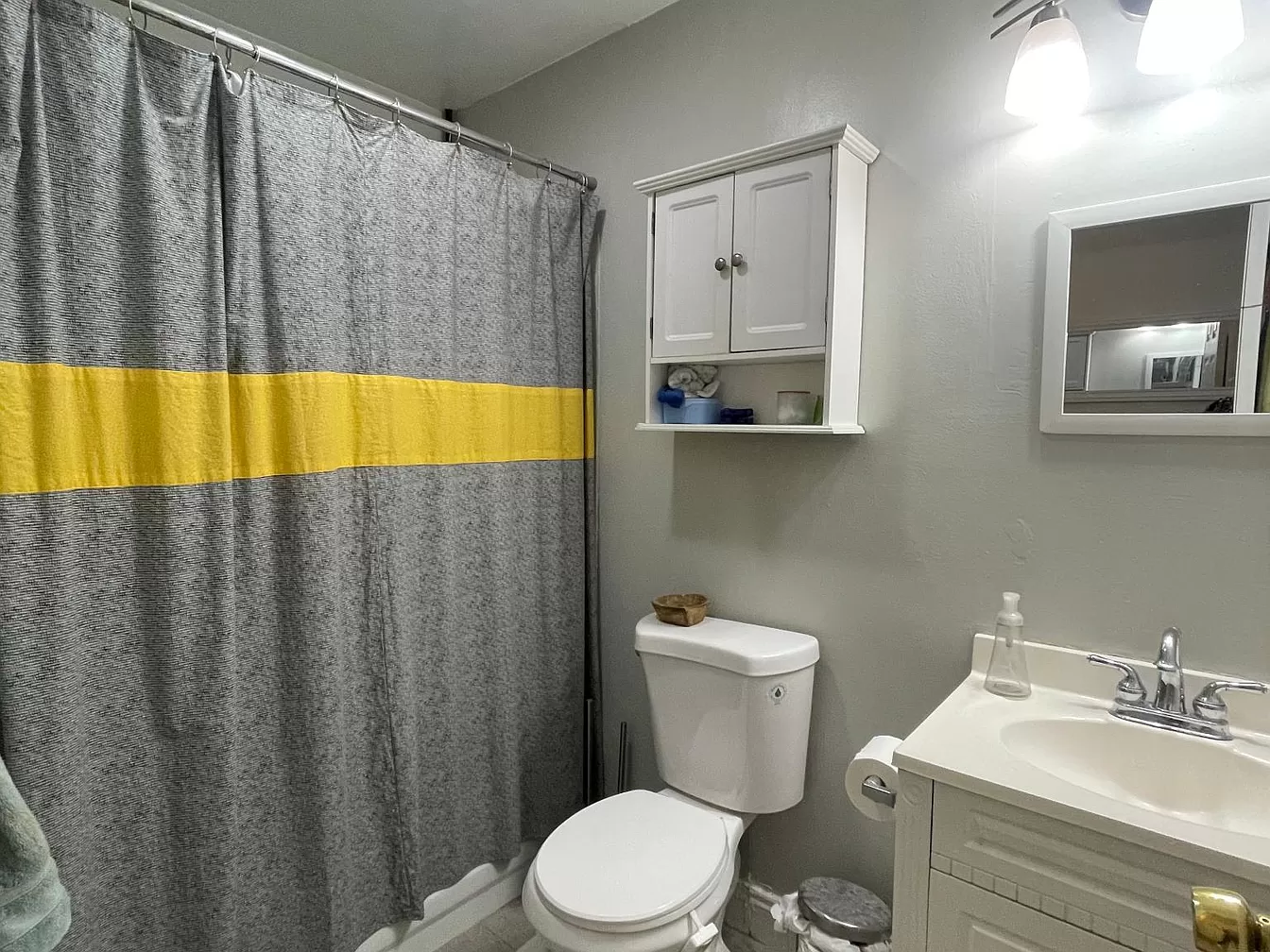 4 bed, 1 bath apartment for rent at 291 E St Unit 4, South Boston — photo 11 of 12
