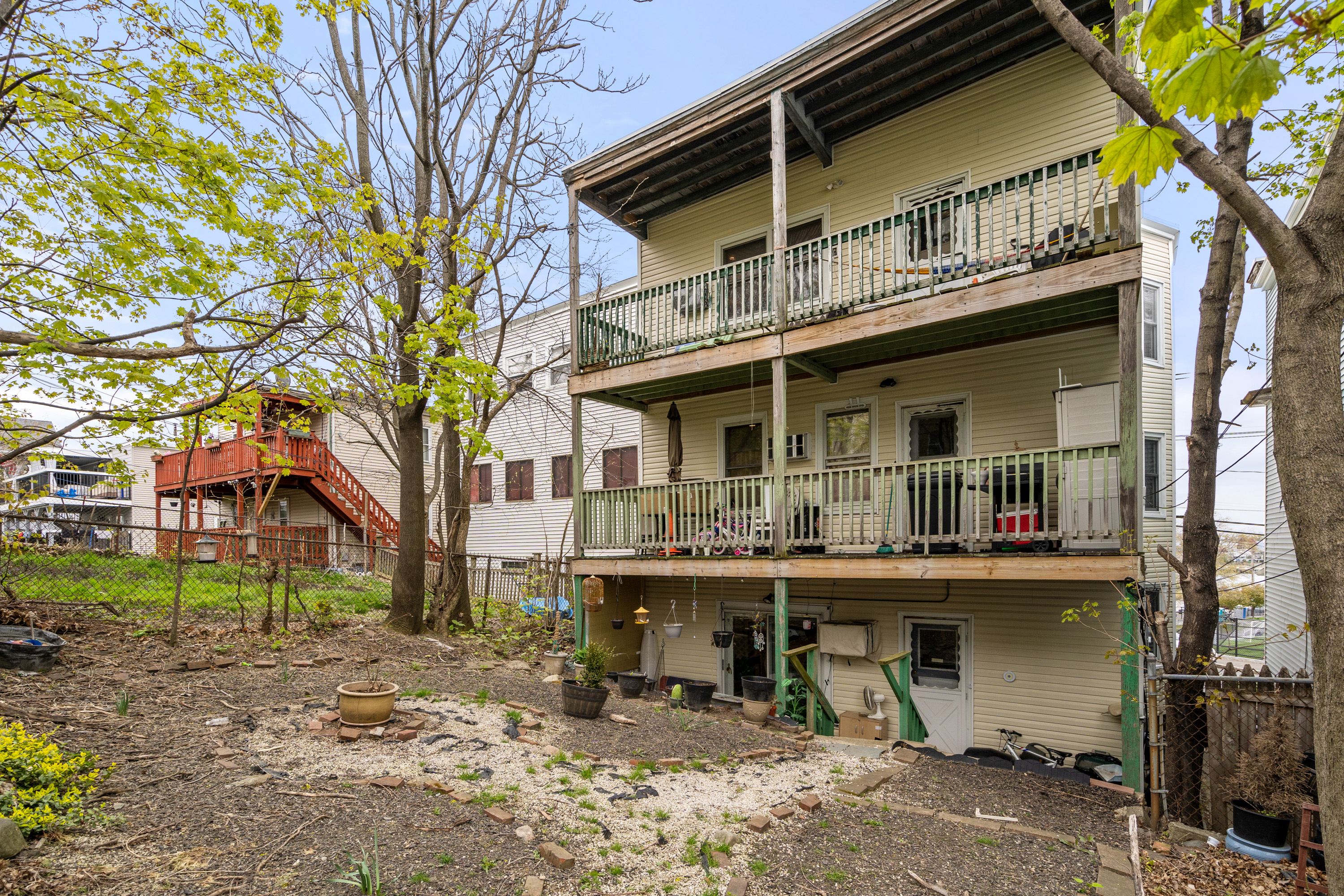 3 bed, 1 bath apartment for rent at 291 E Eagle St Unit 2, Eagle Hill — photo 7 of 7