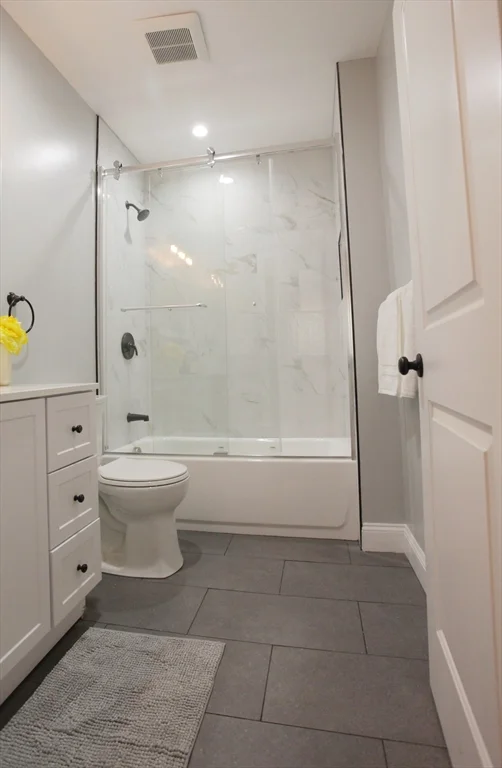 3 bed, 1 bath apartment for rent at 291 Main St Unit 3, Everett — photo 18 of 20