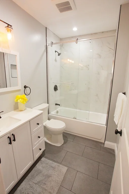 3 bed, 1 bath apartment for rent at 291 Main St Unit 3, Everett — photo 19 of 20