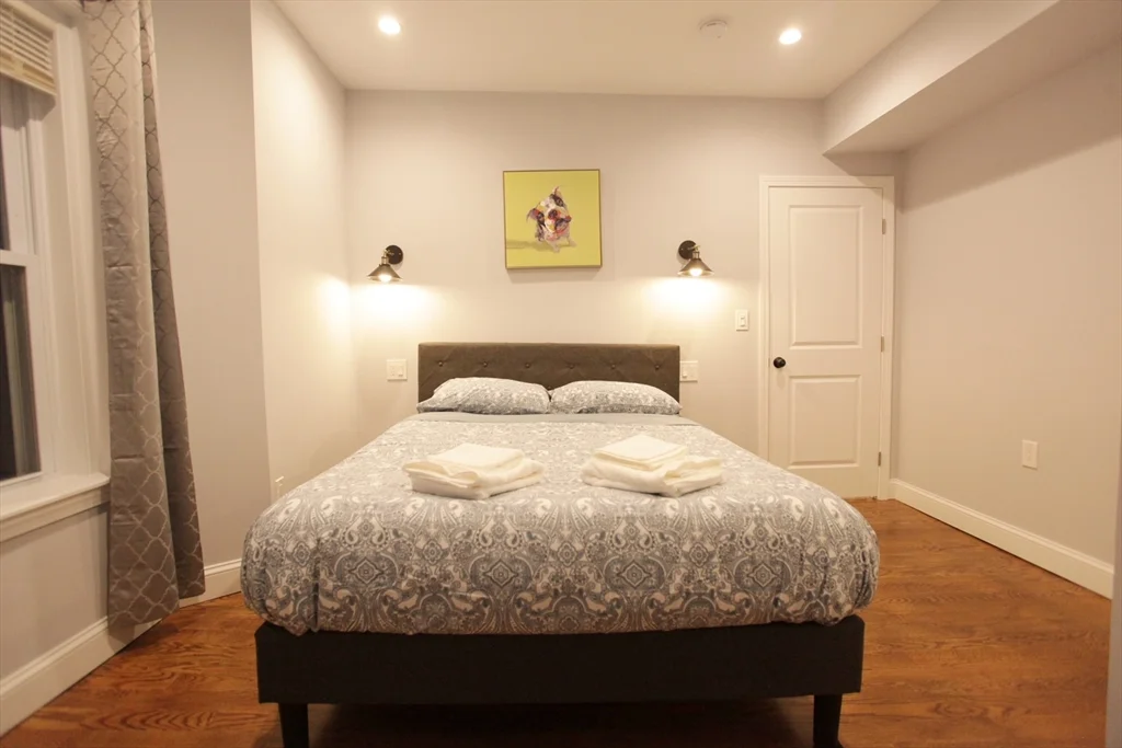 3 bed, 1 bath apartment for rent at 291 Main St Unit 3, Everett — photo 9 of 20