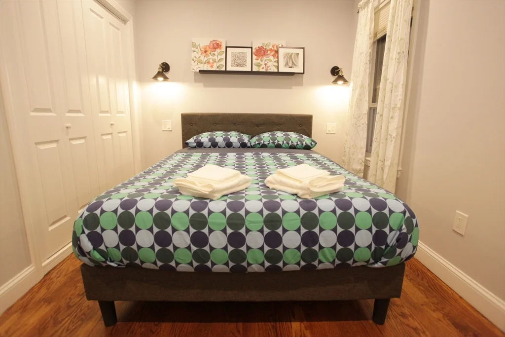 3 bed, 1 bath apartment for rent at 291 Main St Unit 3, Everett — photo 13 of 20