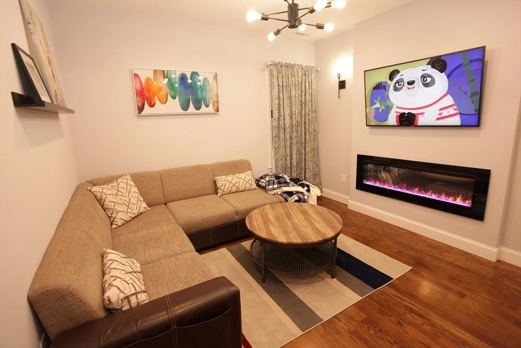 3 bed, 1 bath apartment for rent at 291 Main St Unit 3, Everett — photo 7 of 20