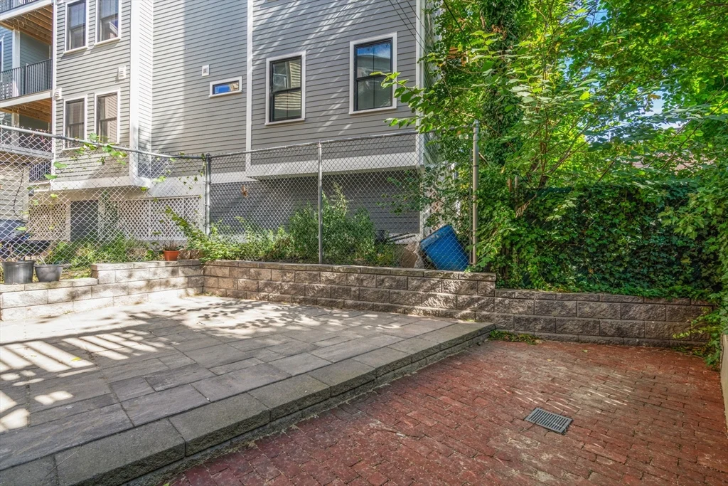 2 bed, 1 bath apartment for rent at 291 Meridian St Unit 1, East Boston — photo 17 of 20