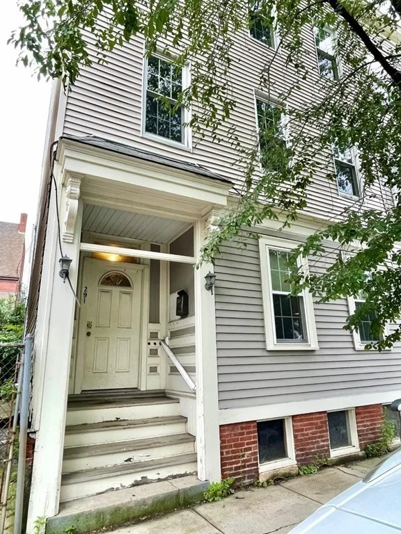 2 bed, 1 bath apartment for rent at 291 West 2nd St Unit 2, South Boston