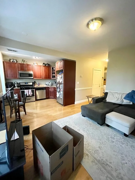 2 bed, 1 bath apartment for rent at 291 West 2nd St Unit 2, South Boston — photo 4 of 10