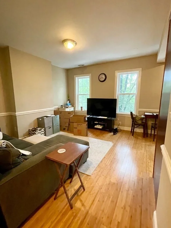 2 bed, 1 bath apartment for rent at 291 West 2nd St Unit 2, South Boston — photo 5 of 10