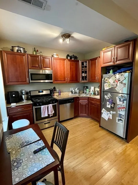 2 bed, 1 bath apartment for rent at 291 West 2nd St Unit 2, South Boston — photo 2 of 10