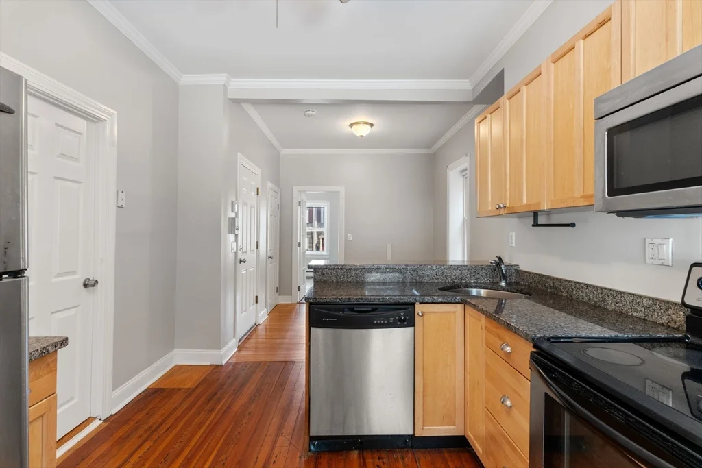 1 bed, 1 bath apartment for rent at 291 West 3rd St Unit 1, South Boston — photo 9 of 22