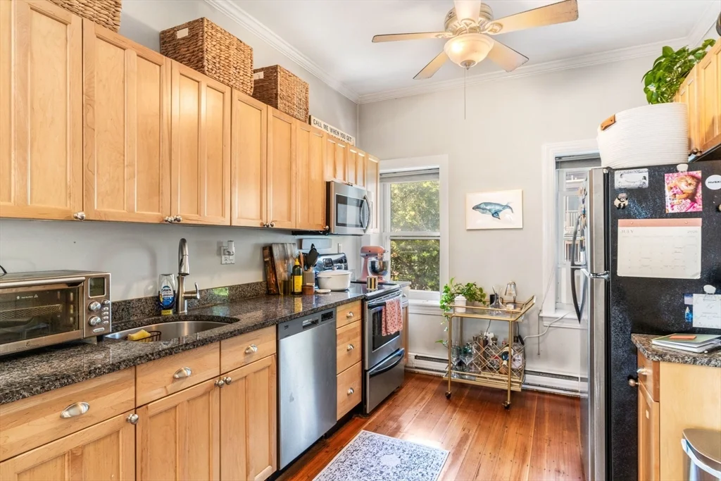 1 bed, 1 bath apartment for rent at 291 West 3rd St Unit 3, South Boston — photo 6 of 13