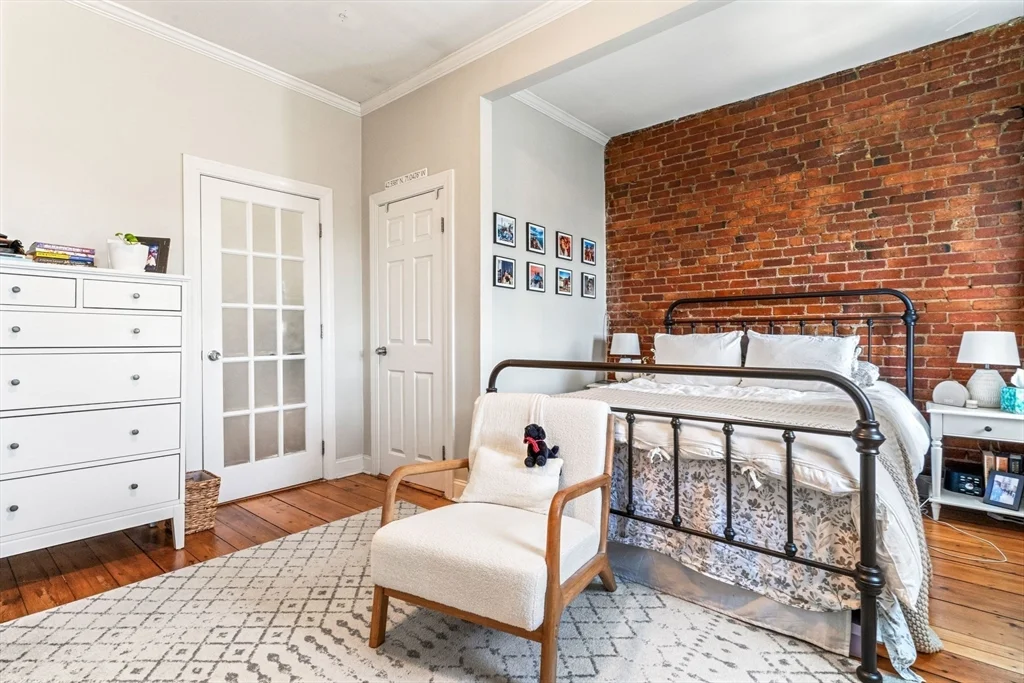 1 bed, 1 bath apartment for rent at 291 West 3rd St Unit 3, South Boston — photo 10 of 13