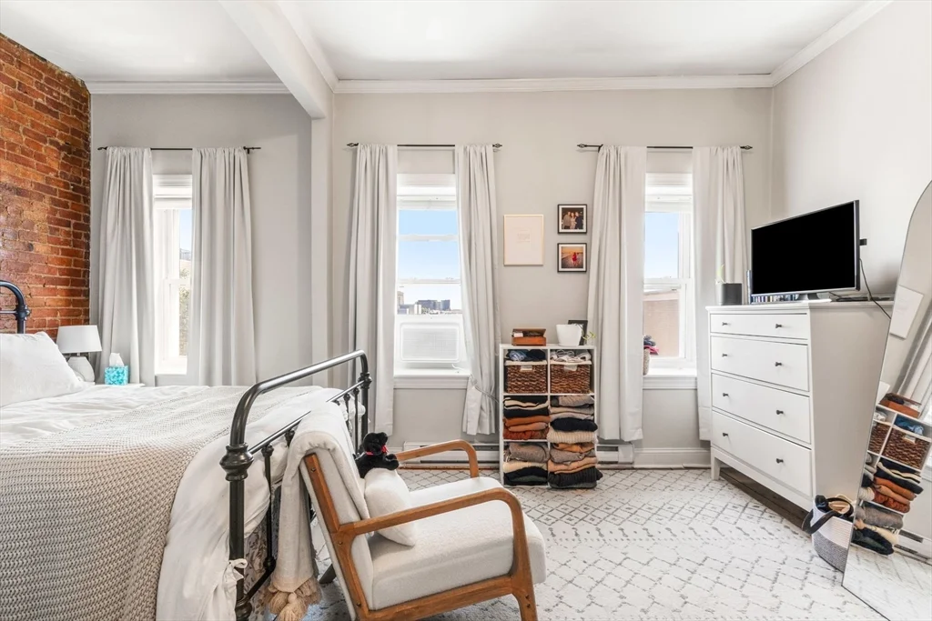 1 bed, 1 bath apartment for rent at 291 West 3rd St Unit 3, South Boston — photo 8 of 13