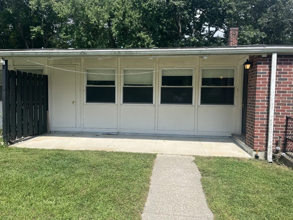 1 bed, 1 bath apartment for rent at 292 Bedford St Unit 6, Abington
