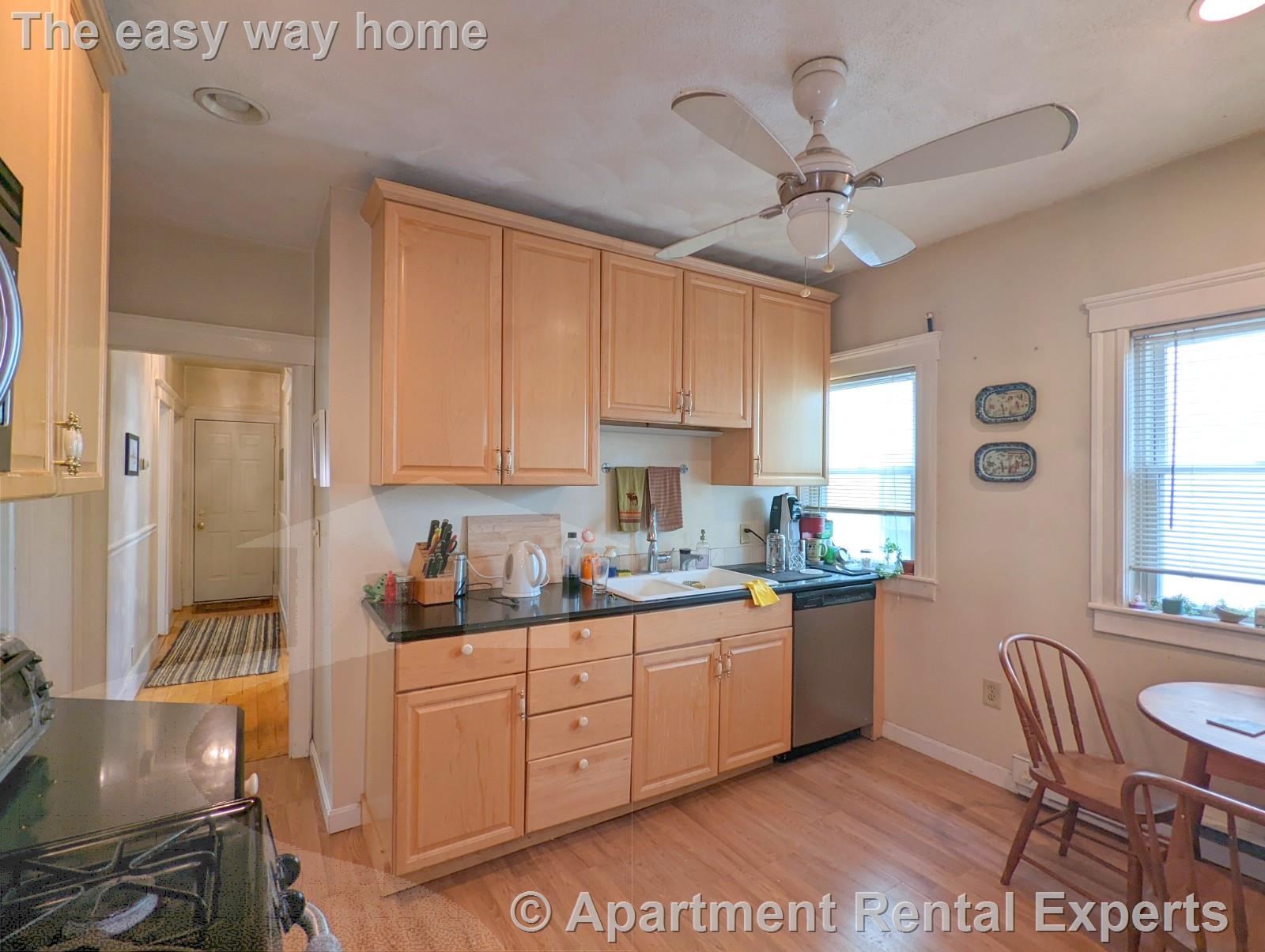 2 bed, 1 bath apartment for rent at 292 Boston Ave Unit 1, Tufts — photo 2 of 18
