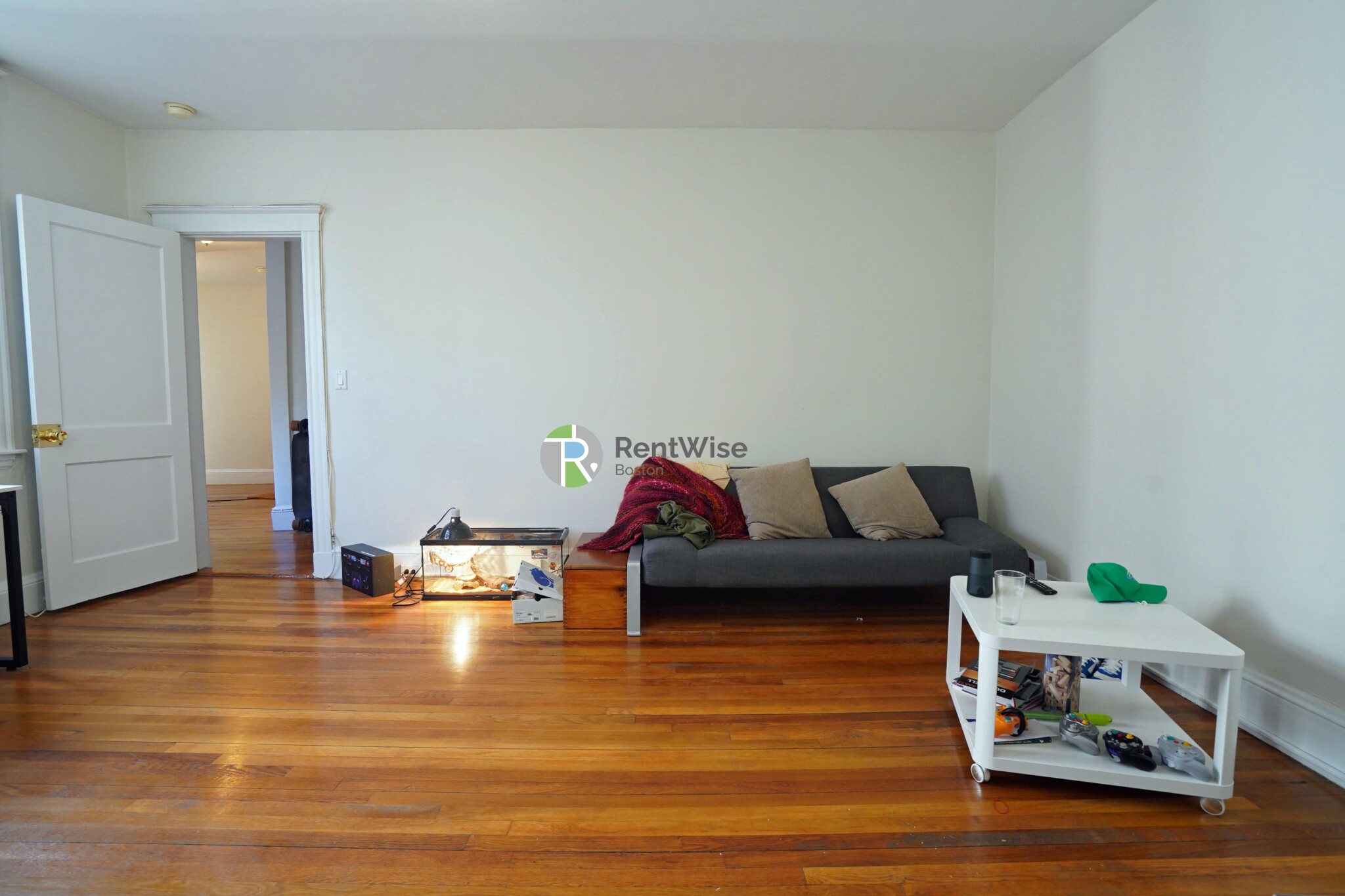 3 bed, 1 bath apartment for rent at 292 Harvard St Unit 6, Mid-Cambridge