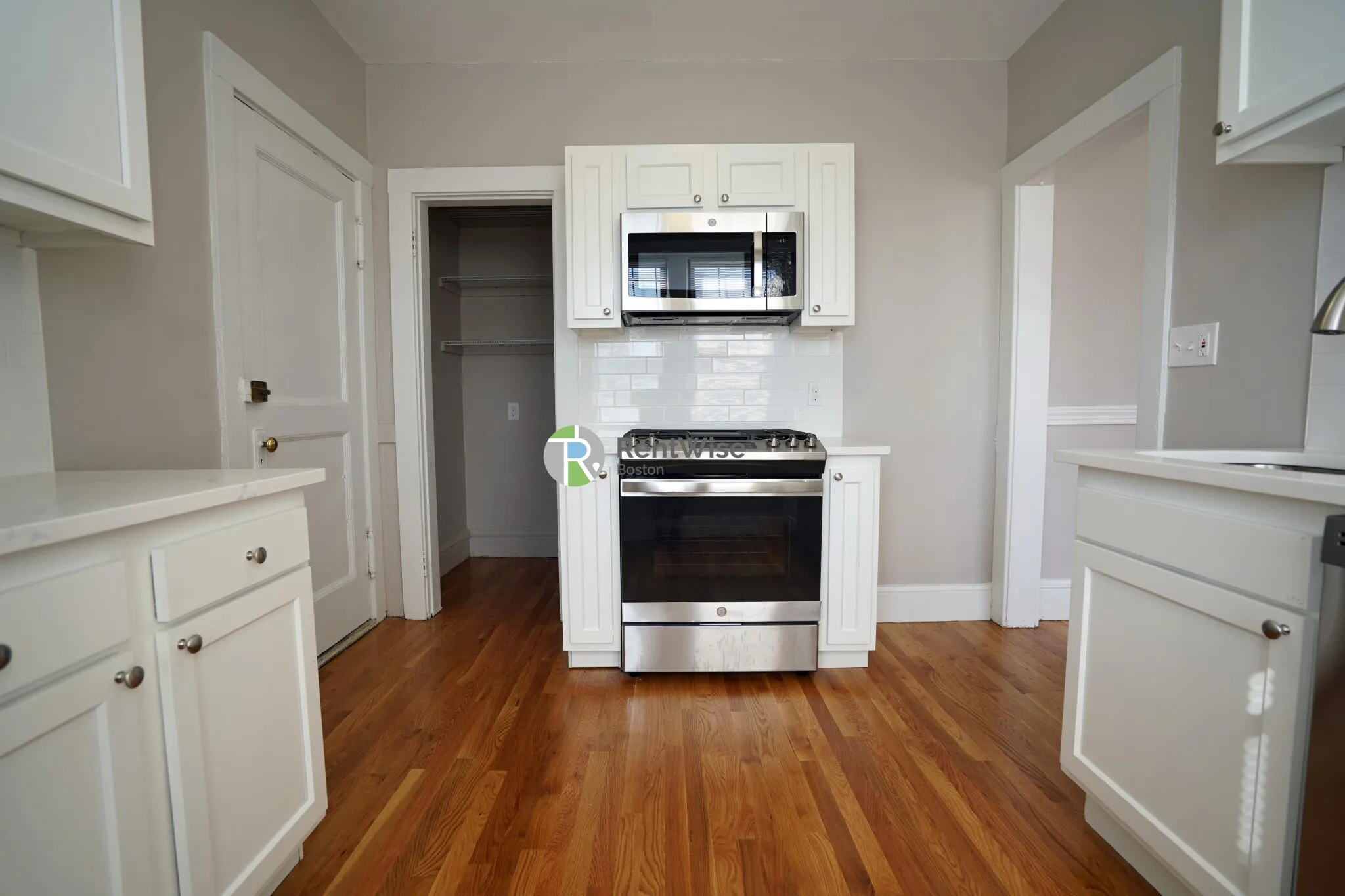 3 bed, 1 bath apartment for rent at 292 Harvard St Unit 7, Mid-Cambridge — photo 8 of 30
