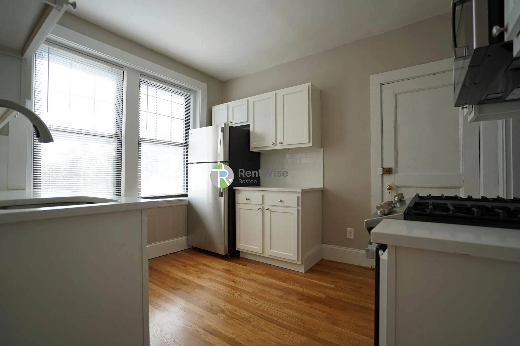 3 bed, 1 bath apartment for rent at 292 Harvard St Unit 7, Mid-Cambridge — photo 9 of 30