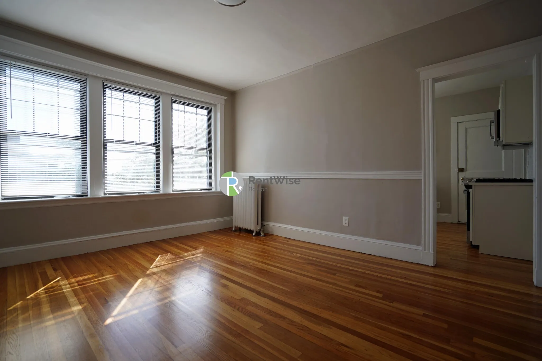 3 bed, 1 bath apartment for rent at 292 Harvard St Unit 7, Mid-Cambridge — photo 5 of 30