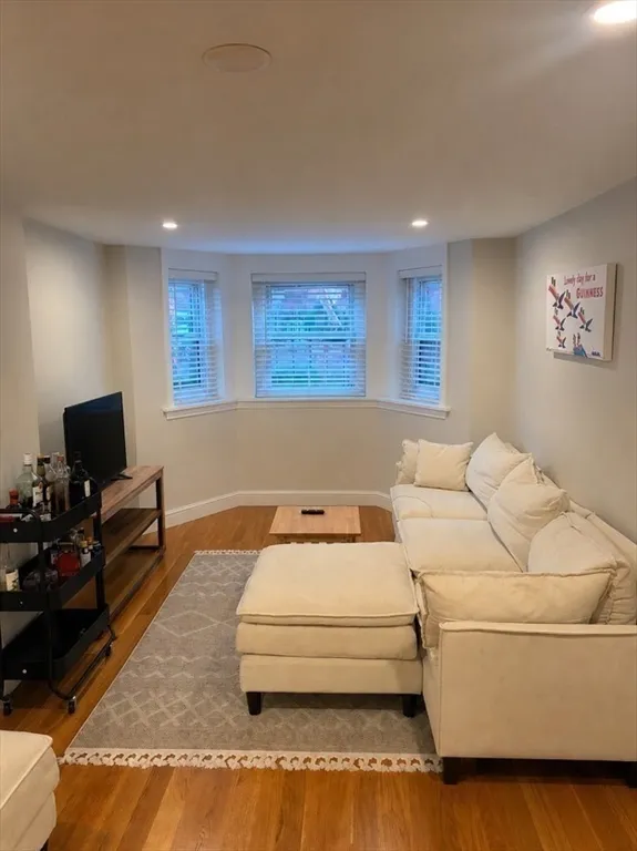 1 bed, 1 bath apartment for rent at 292 K St Unit B, South Boston — photo 3 of 5