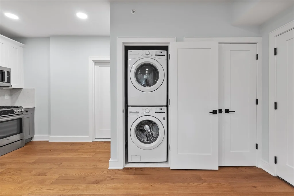 1 bed, 1 bath apartment for rent at 292 Prospect St Unit 3, Wellington-Harrington — photo 3 of 8