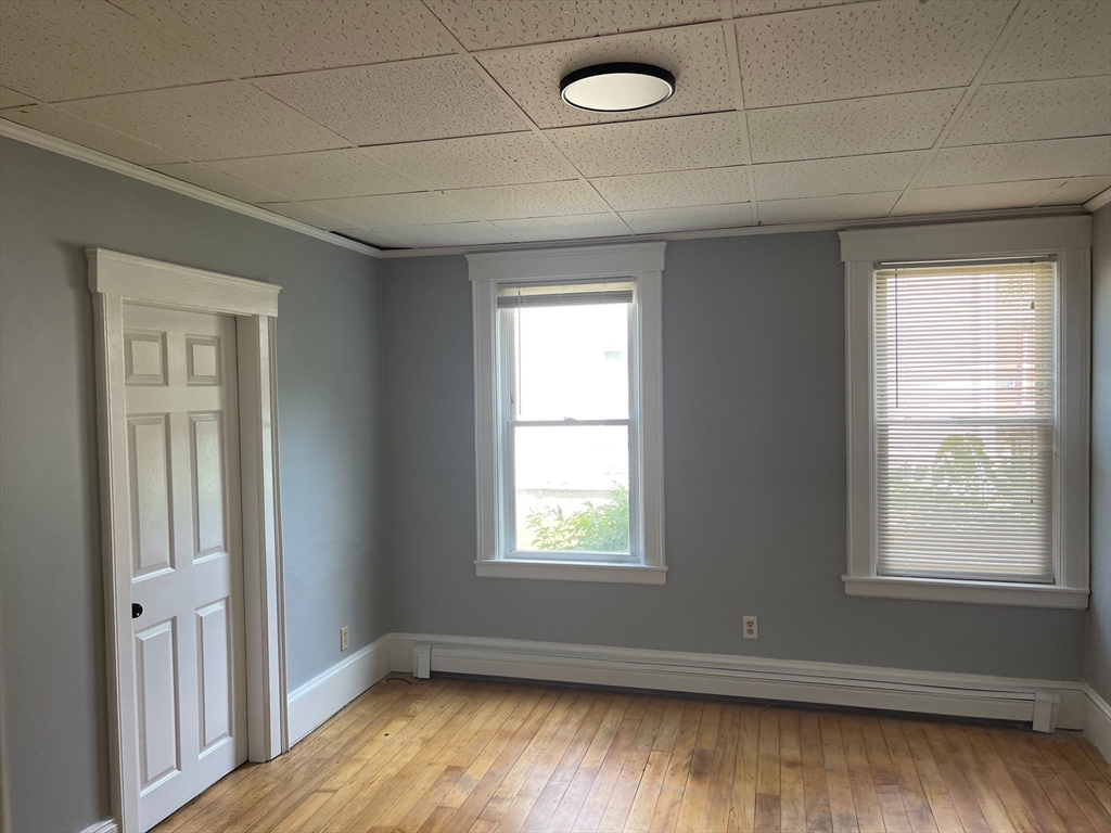 3 bed, 1 bath apartment for rent at 292 Providence Rd Unit A, Grafton — photo 6 of 15