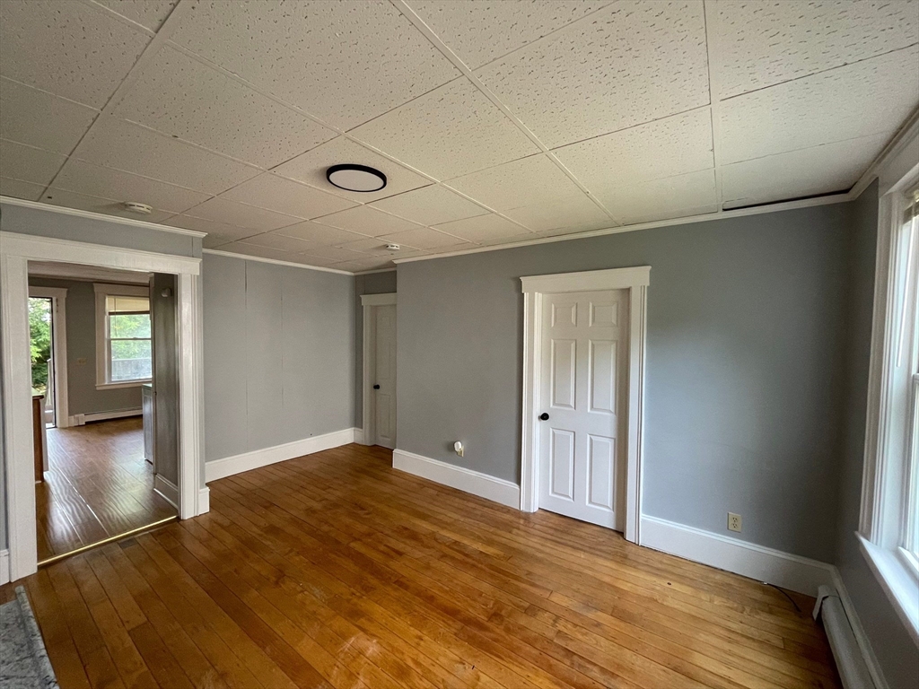 3 bed, 1 bath apartment for rent at 292 Providence Rd Unit A, Grafton — photo 4 of 15