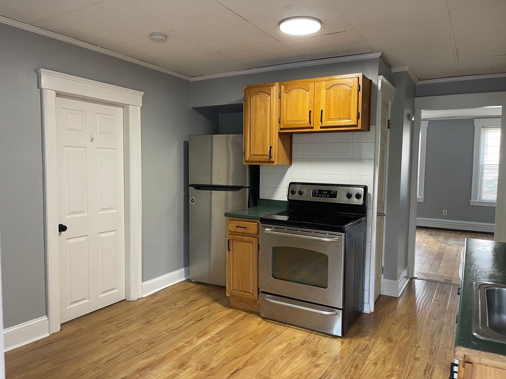 3 bed, 1 bath apartment for rent at 292 Providence Rd Unit A, Grafton
