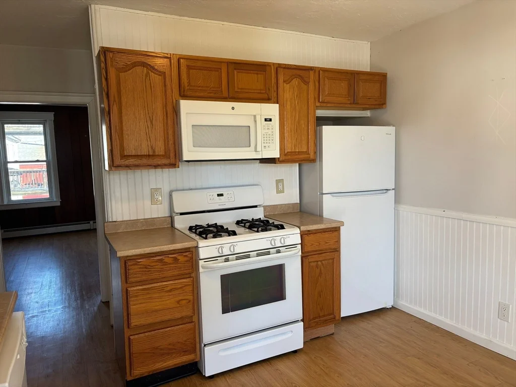 2 bed, 1 bath apartment for rent at 292 Providence Rd Unit D, Grafton — photo 4 of 24