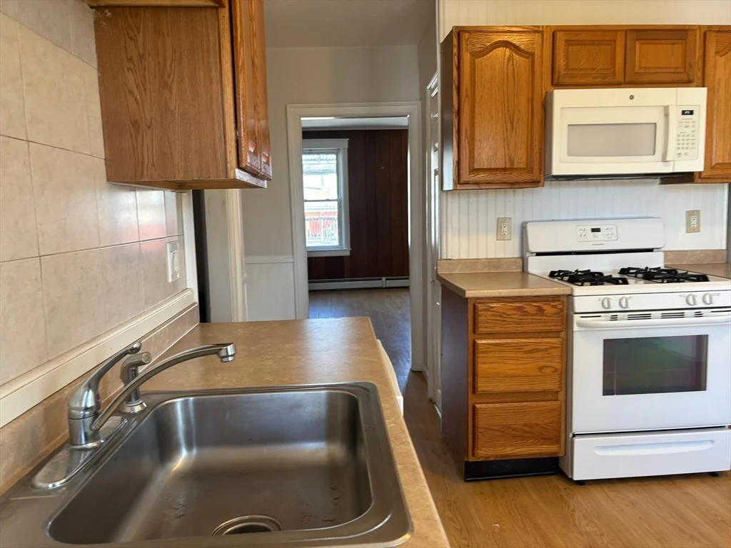 2 bed, 1 bath apartment for rent at 292 Providence Rd Unit D, Grafton — photo 9 of 24