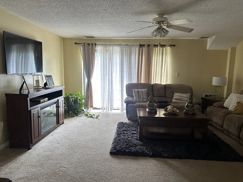 2 bed, 2 bath apartment for rent at 292 Salem St Unit 201, Revere — photo 8 of 28