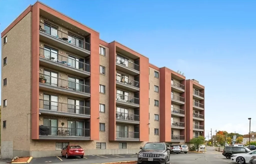 2 bed, 2 bath apartment for rent at 292 Salem Unit 503, Revere — photo 17 of 19