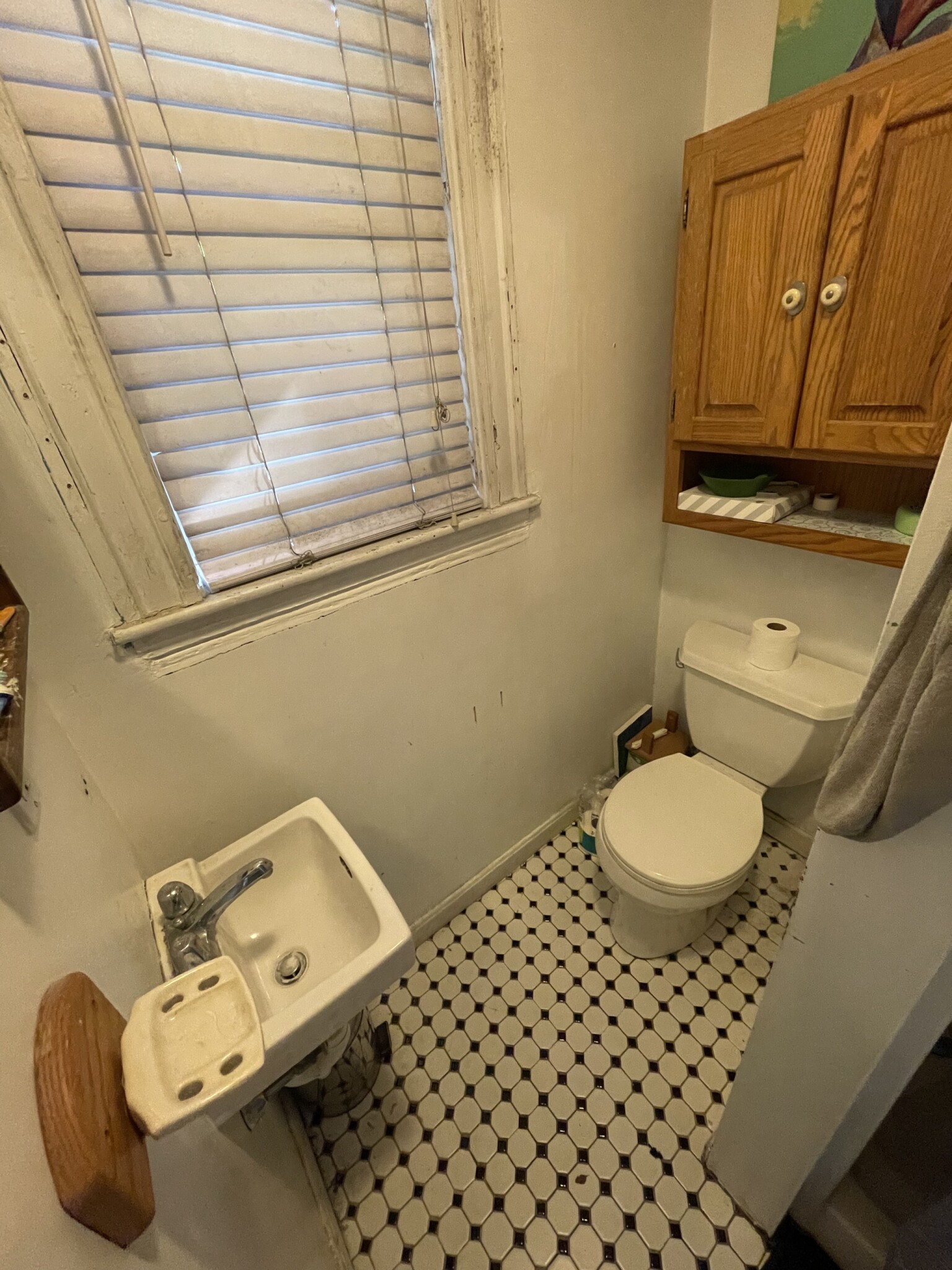 4 bed, 2 bath apartment for rent at 292 Summit Ave Unit 2, Brighton — photo 3 of 11