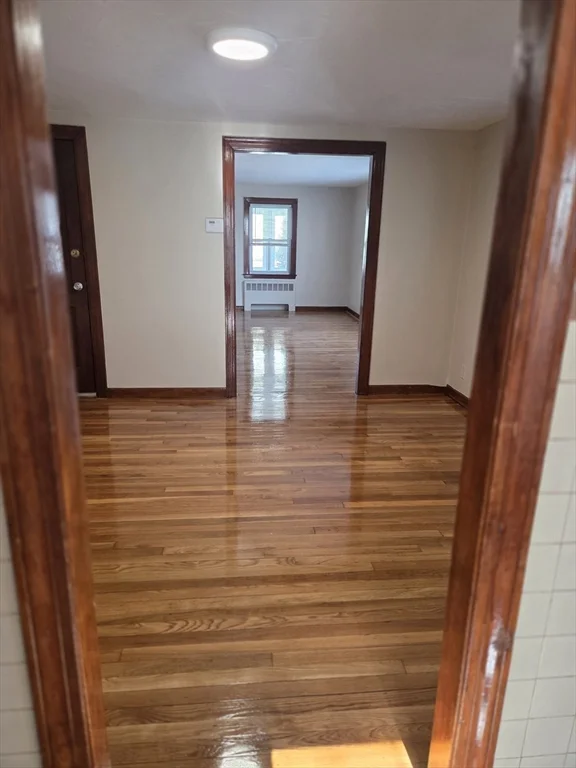 5 bed, 1 bath apartment for rent at 292 West Wyoming Ave Unit 292, Melrose — photo 8 of 21