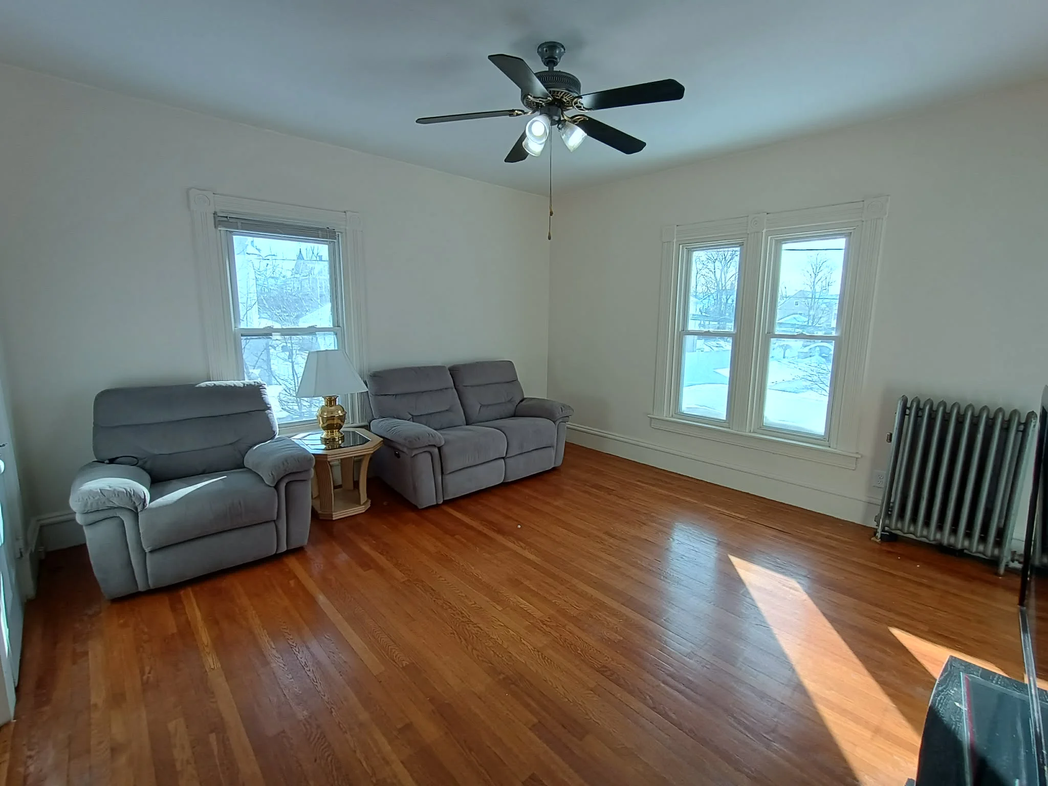 3 bed, 1 bath apartment for rent at 292 Wilder St Unit 2, Highlands — photo 3 of 14